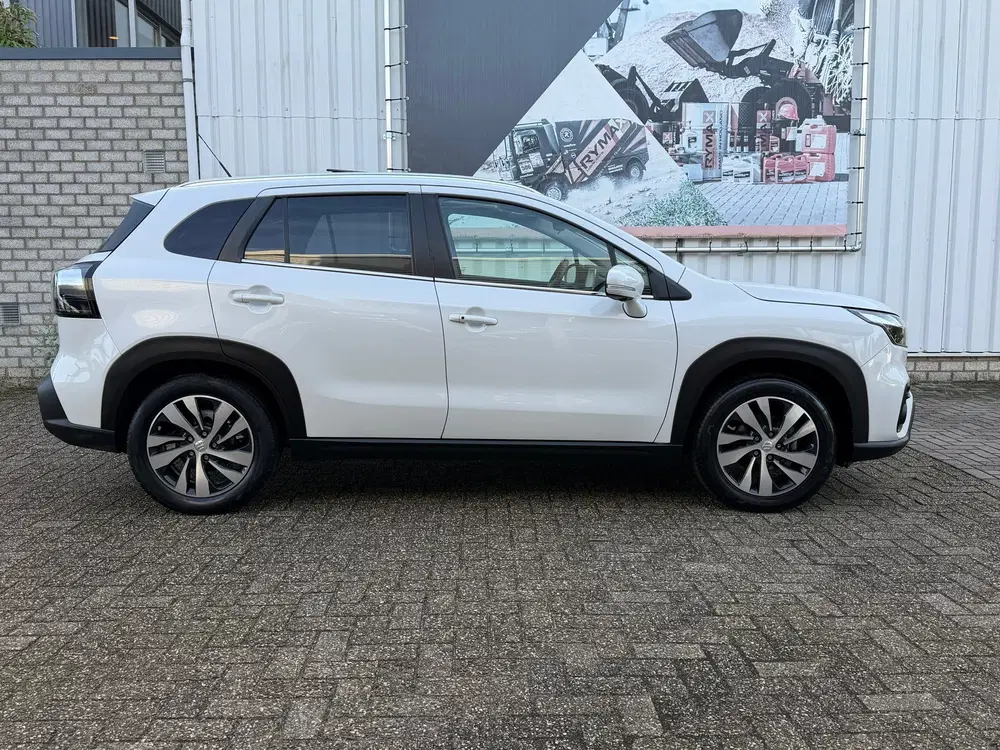 Suzuki S-Cross 1.5 Hybrid Style 102 Pk Automaat uit 2023, foto 9