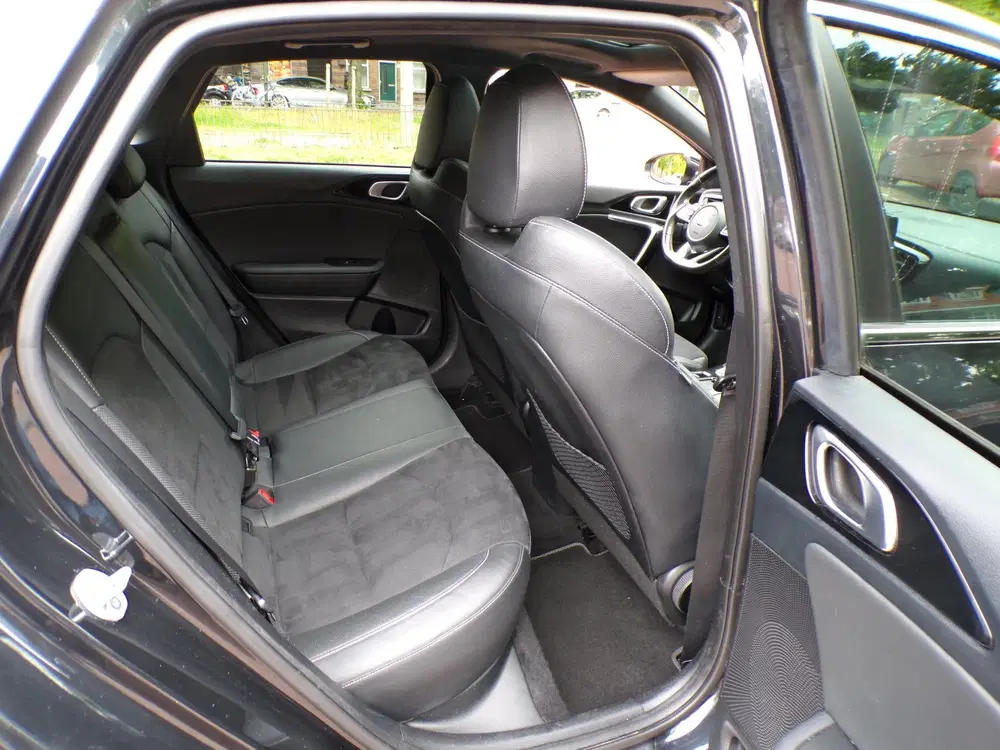 Kia Ceed 1.0 T-GDi GT-Line PANORAMADAK ORG KM NAP.. uit 2020, foto 15