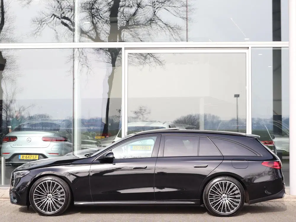 Mercedes-Benz E-Klasse E 300 e AMG line uit 2024, foto 4