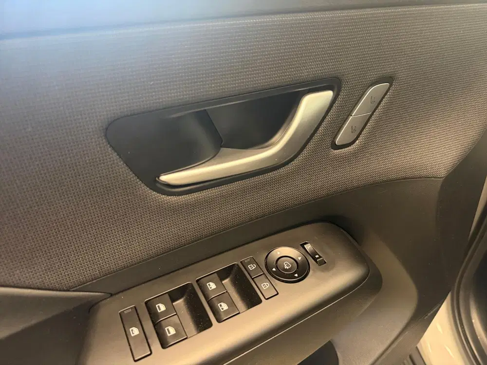 Hyundai KONA 1.6 HYBRID uit 2025, foto 10