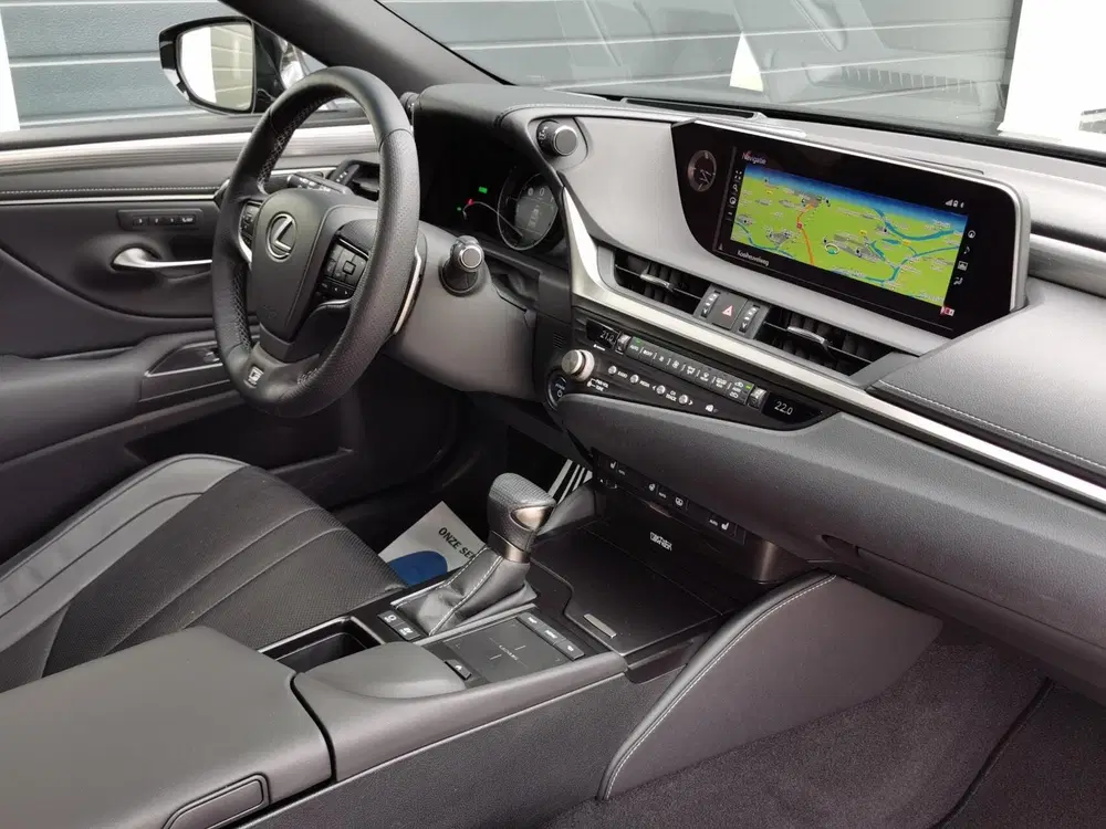 Lexus ES 300h F Sport 2021 uit 2021, foto 14