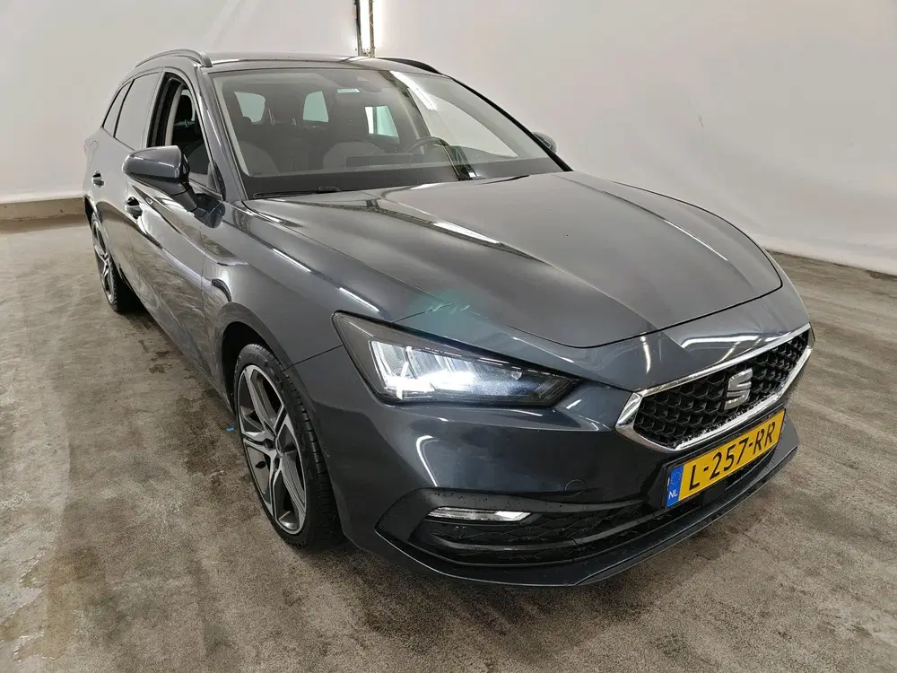 SEAT Leon 1.5 TSI 131pk Style Business Intense uit 2021, foto 3