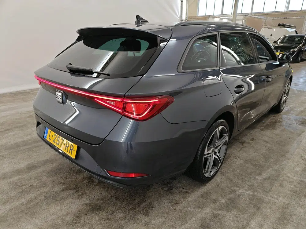 SEAT Leon 1.5 TSI 131pk Style Business Intense uit 2021, foto 4