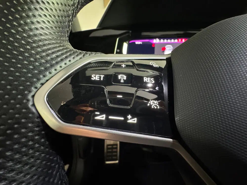 Volkswagen Golf 1.5 eTSI R-Line Pano uit 2023, foto 12