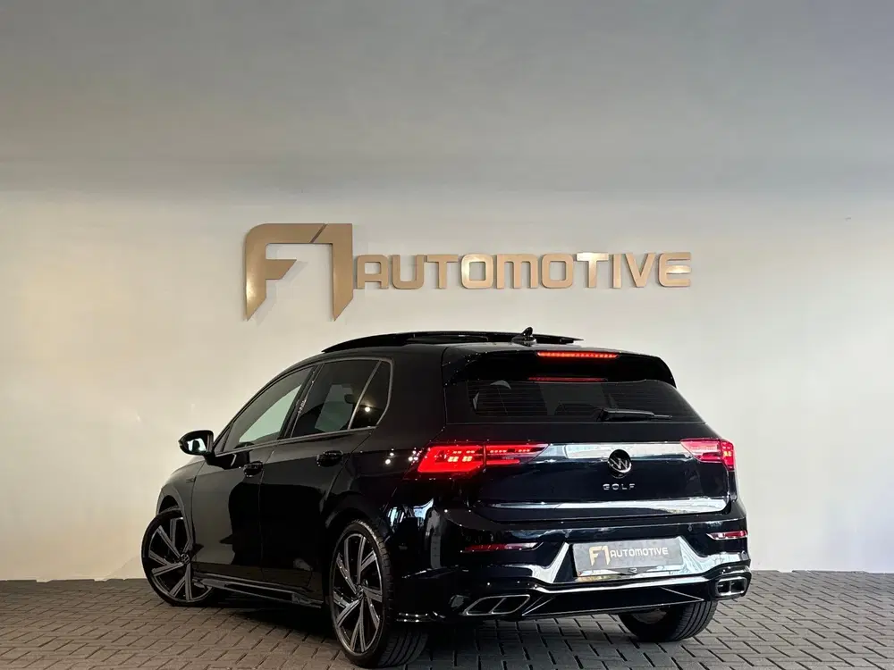 Volkswagen Golf 1.5 eTSI R-Line Pano uit 2023, foto 4