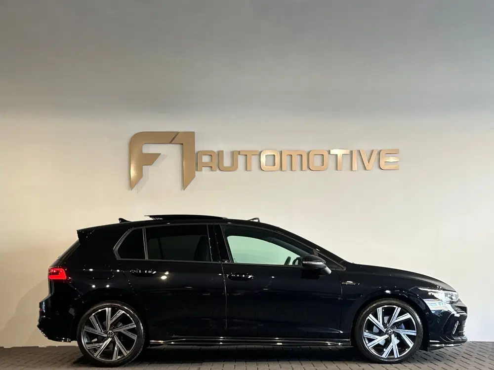 Volkswagen Golf 1.5 eTSI R-Line Pano uit 2023, foto 7