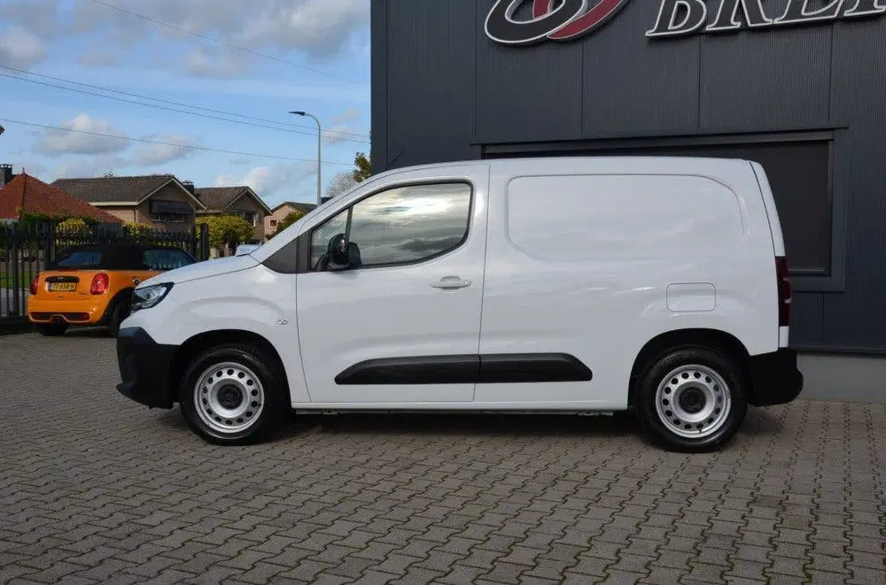 Peugeot Partner 1.5 Blue Hdi 130Pk uit 2024, foto 4