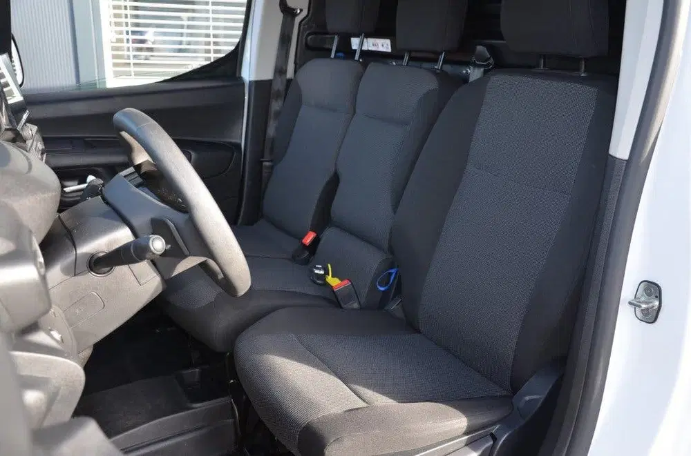 Peugeot Partner 1.5 Blue Hdi 130Pk uit 2024, foto 9