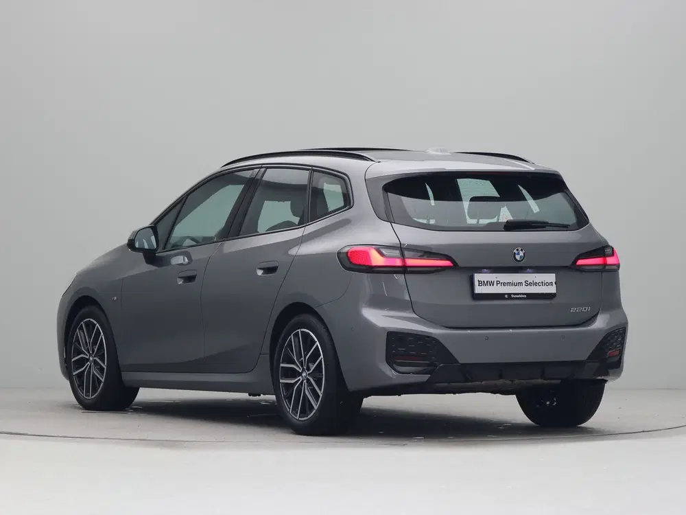BMW 2-serie 220i Active Tourer M Sport (bj 2023 uit 2023, foto 11