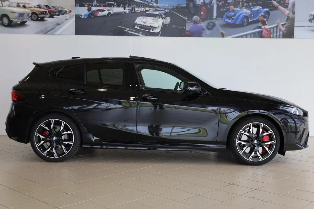 BMW 1-serie 120 uit 2026, foto 3