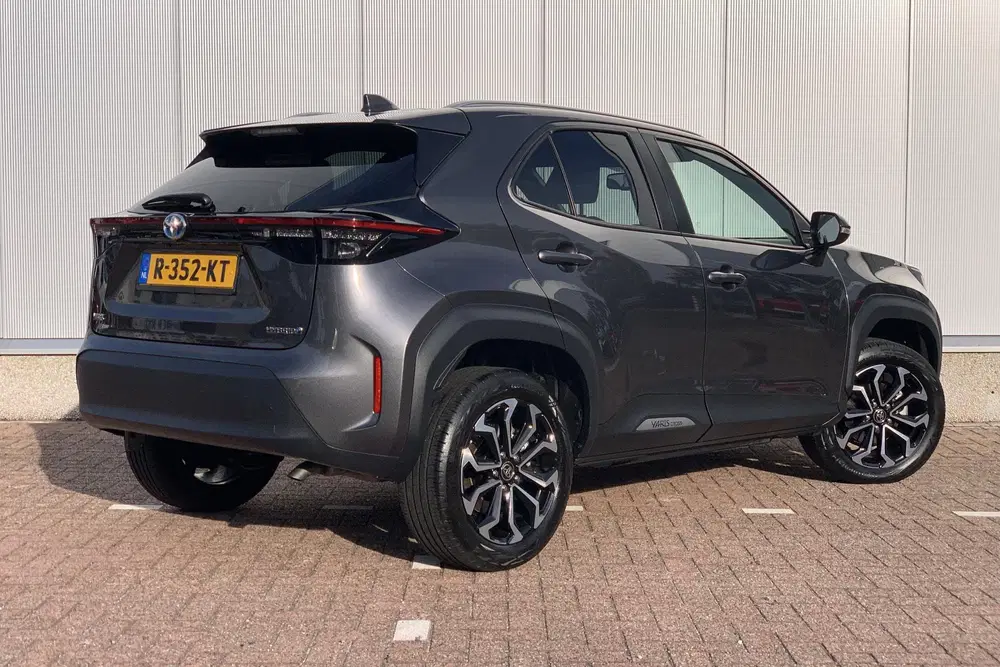 Toyota Yaris Cross 1.5 Hybrid Dynamic uit 2022, foto 2