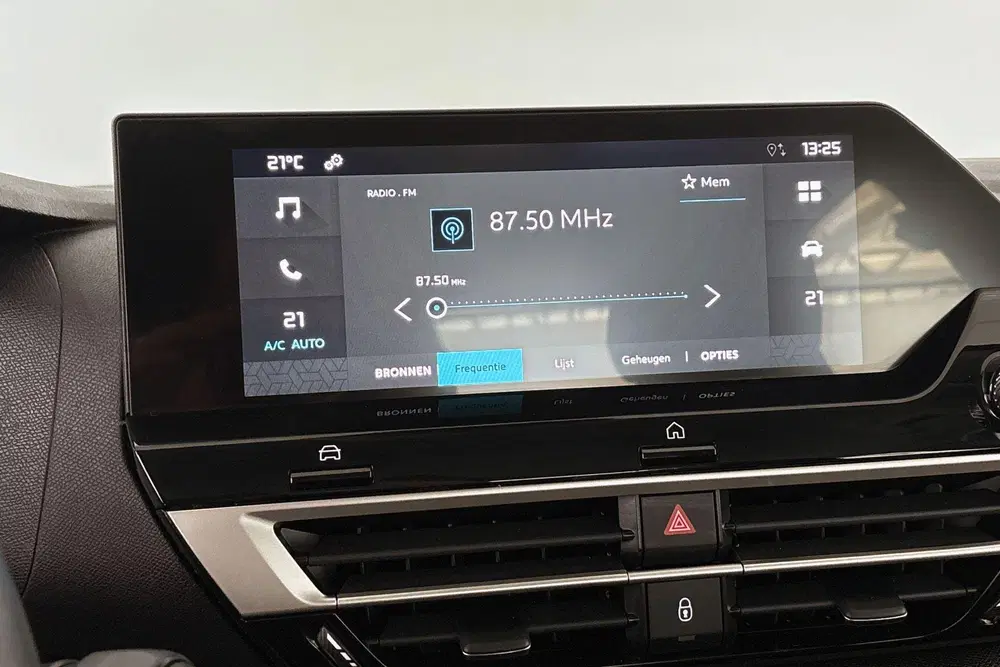 Citroën C4 Citroen C4 X 1.2 Puretech 100 You Apple Ca uit 2024, foto 12