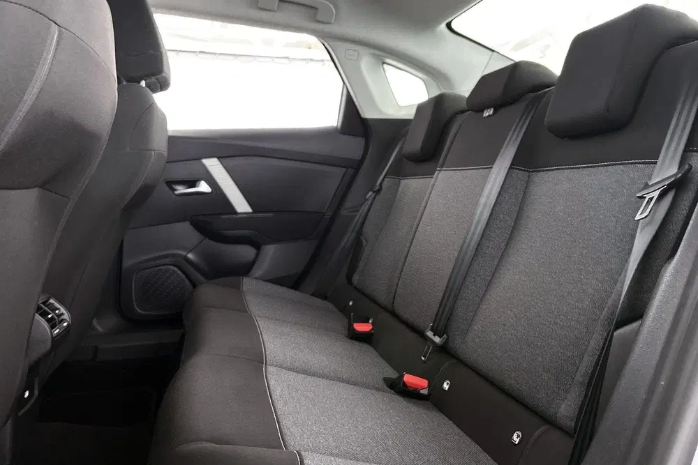 Citroën C4 Citroen C4 X 1.2 Puretech 100 You Apple Ca uit 2024, foto 8