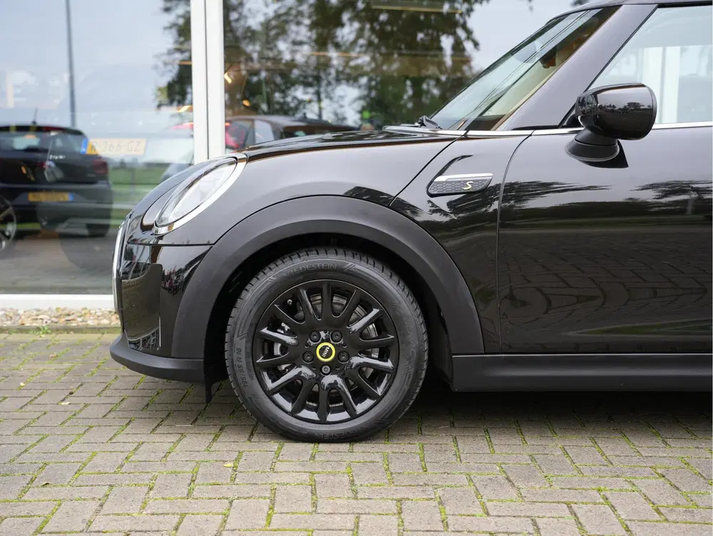 Mini Electric MINI Yours 33 kWh uit 2021, foto 4