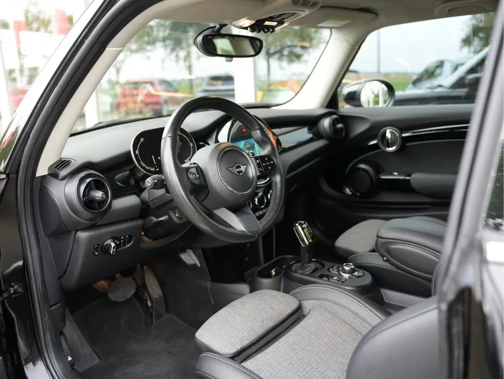 Mini Electric MINI Yours 33 kWh uit 2021, foto 9