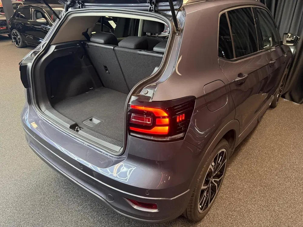 Volkswagen T-Cross 1.0 TSI R-Line uit 2021, foto 15