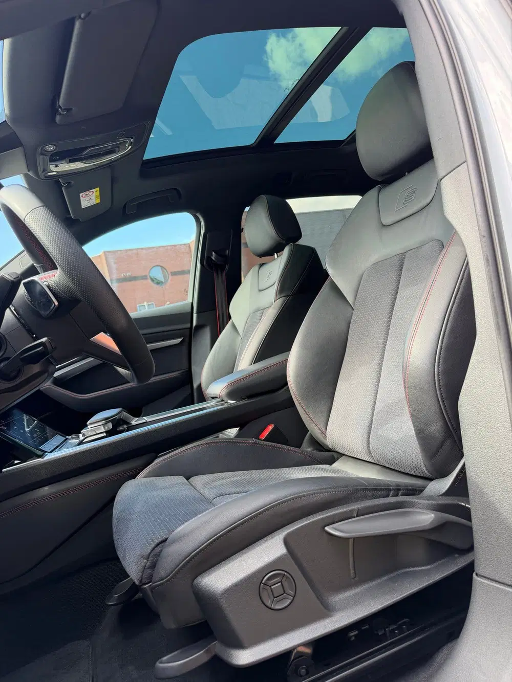 Audi Q8 e-tron 50 Quattro 95kWh 340pk 2023 Wit uit 2023, foto 11