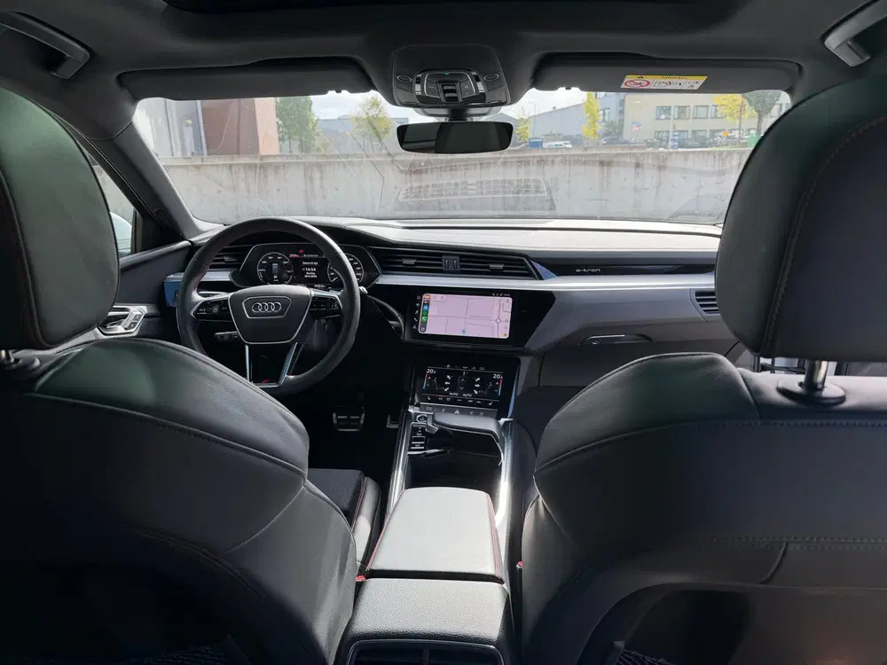 Audi Q8 e-tron 50 Quattro 95kWh 340pk 2023 Wit uit 2023, foto 13