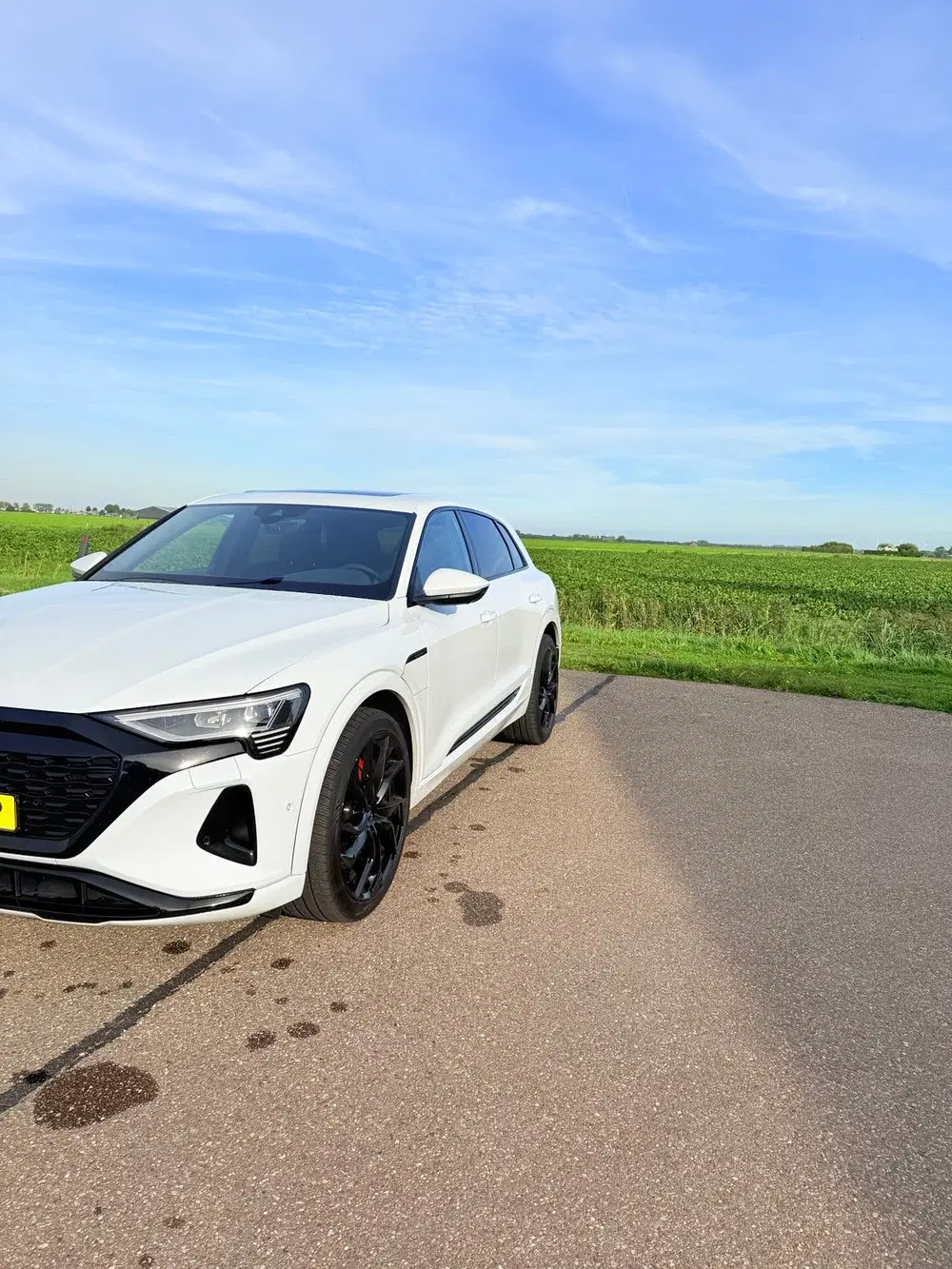 Audi Q8 e-tron 50 Quattro 95kWh 340pk 2023 Wit uit 2023, foto 3