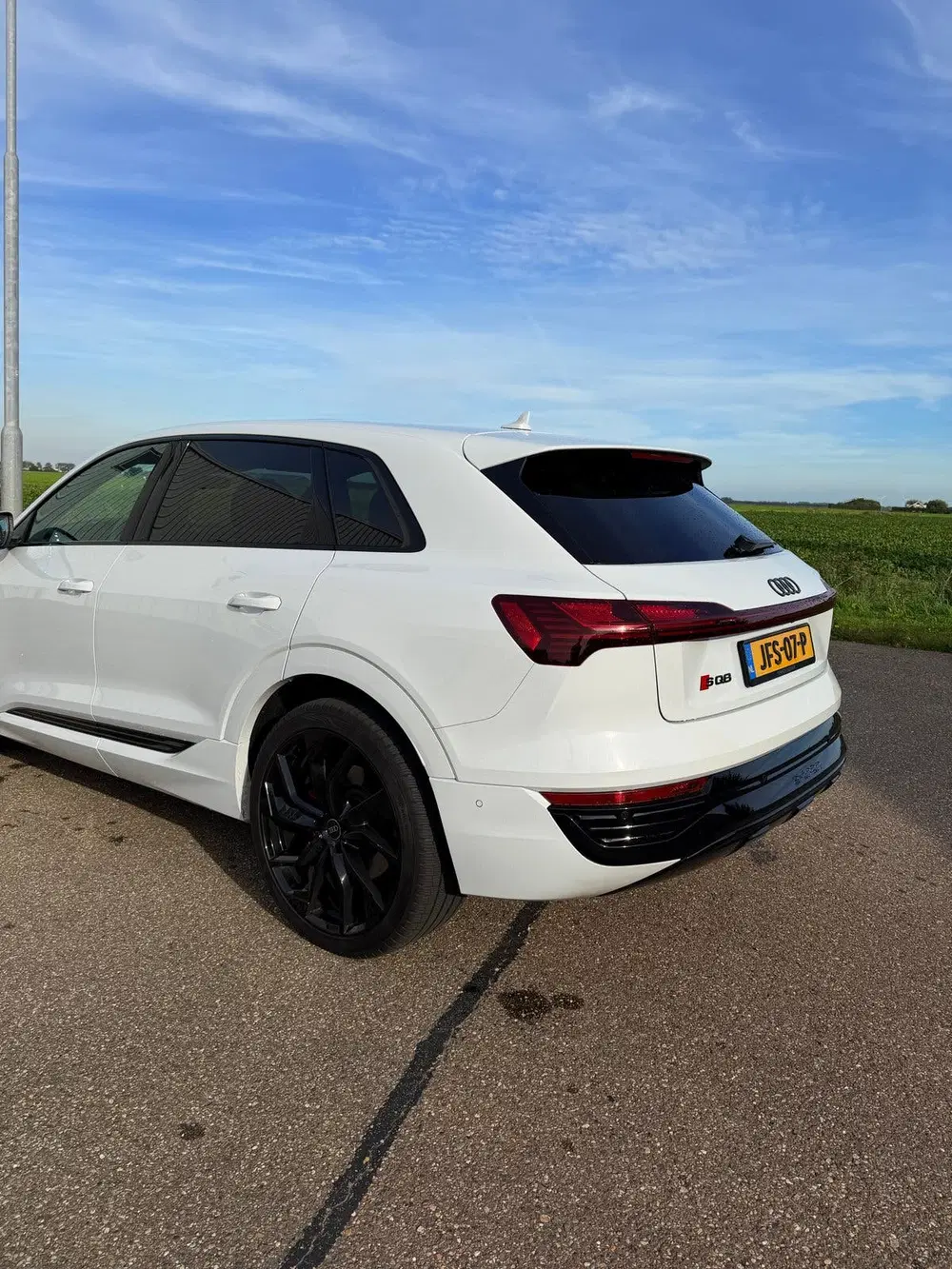Audi Q8 e-tron 50 Quattro 95kWh 340pk 2023 Wit uit 2023, foto 9