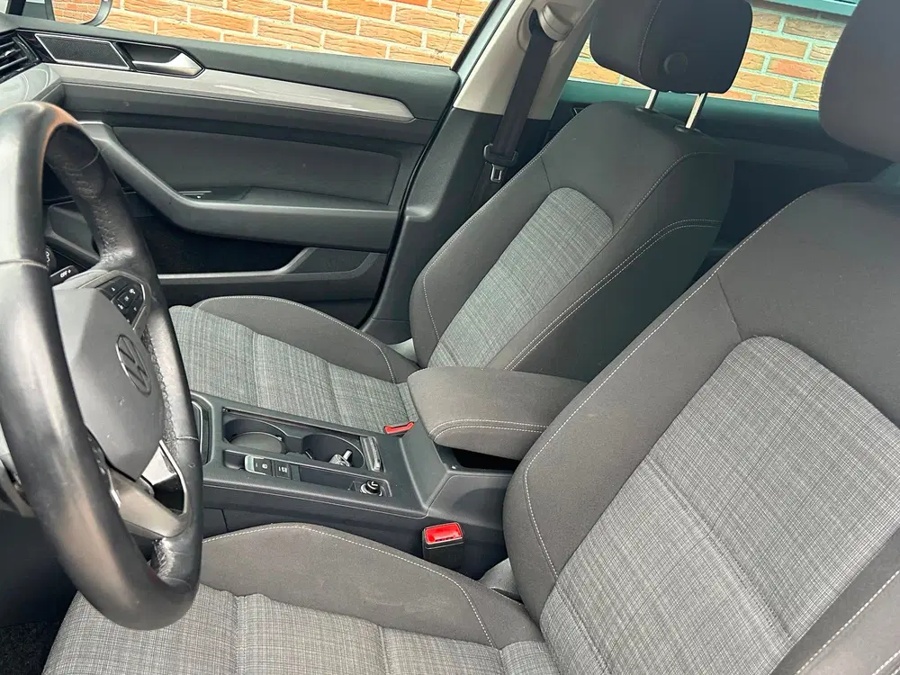 Volkswagen Passat 1.5 TSI 150PK DSG uit 2022, foto 8
