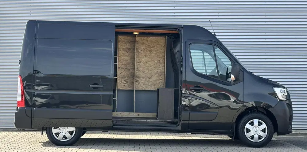 Renault Master T35 2.3 dCi 135 L2H2 Airco uit 2023, foto 3