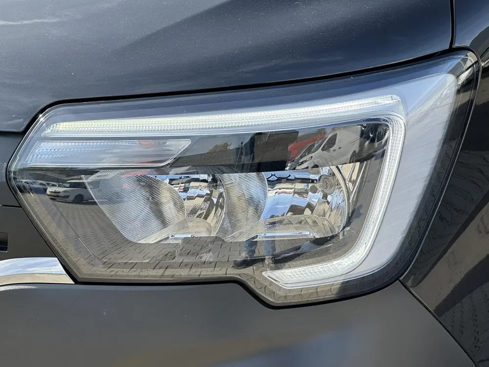 Renault Master T35 2.3 dCi 135 L2H2 Airco uit 2023, foto 5
