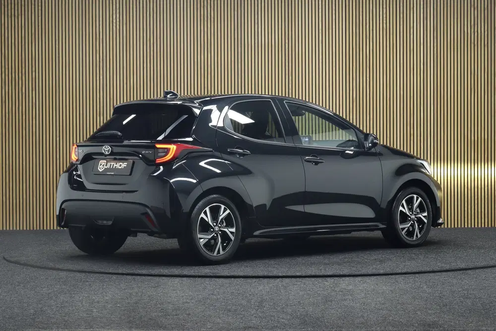 Toyota Yaris 1.5 Hybrid 115 Dynamic + Comfort Pack uit 2025, foto 10