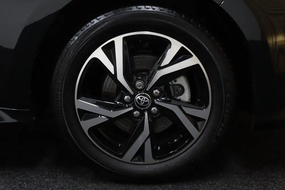 Toyota Yaris 1.5 Hybrid 115 Dynamic + Comfort Pack uit 2025, foto 12