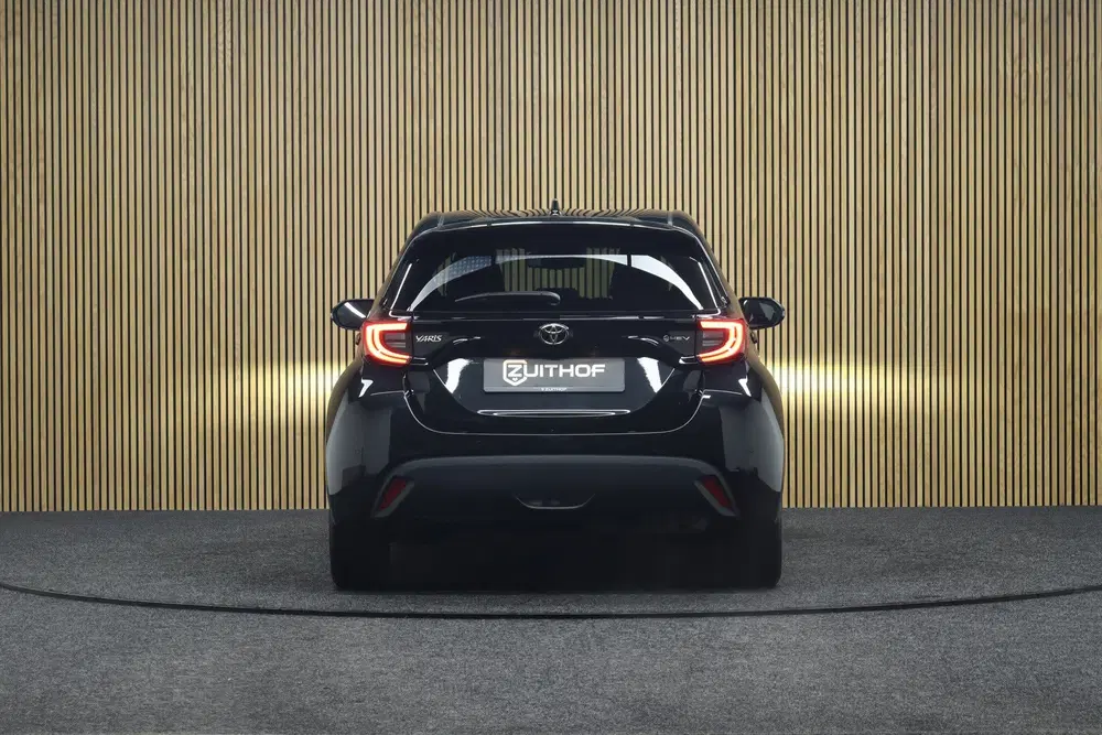 Toyota Yaris 1.5 Hybrid 115 Dynamic + Comfort Pack uit 2025, foto 4