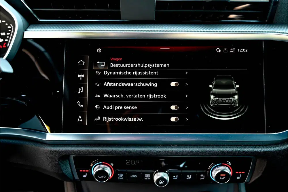 Audi Q3 45 TFSI e S line ACC uit 2021, foto 15