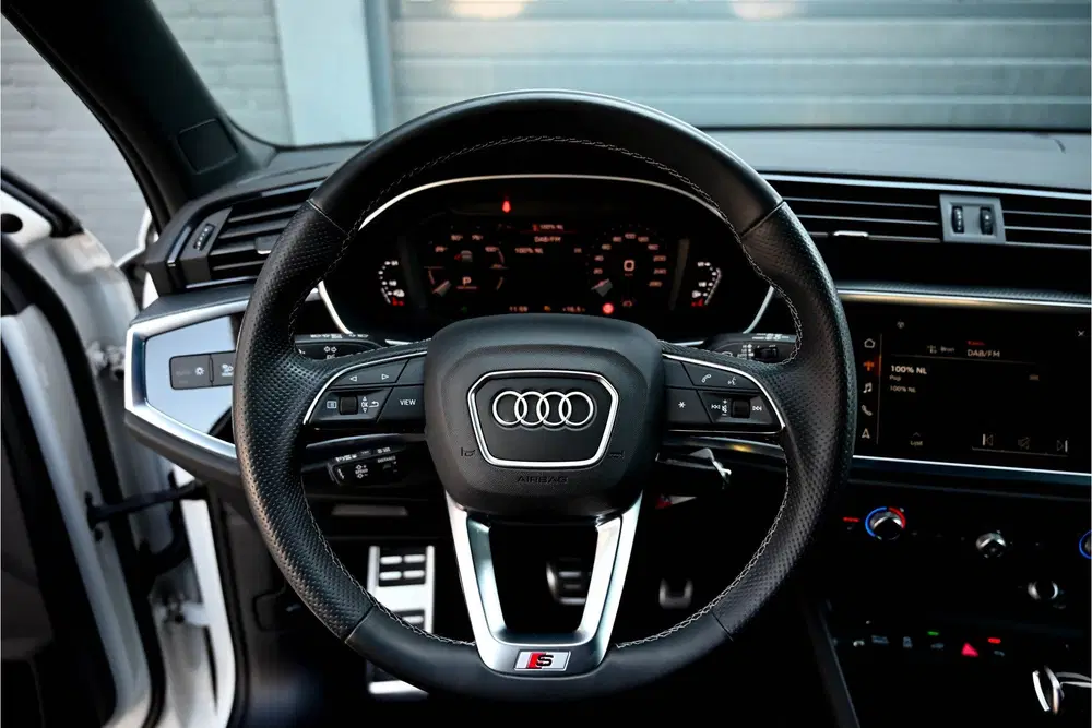 Audi Q3 45 TFSI e S line ACC uit 2021, foto 9