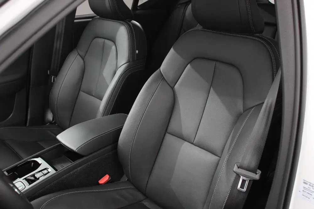 Volvo XC40 1.5 T5 Recharge R-Design Panoramisch dak N uit 2021, foto 10