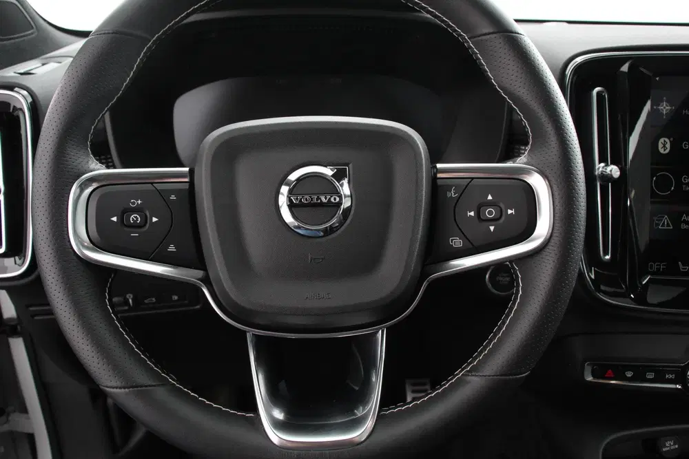 Volvo XC40 1.5 T5 Recharge R-Design Panoramisch dak N uit 2021, foto 14