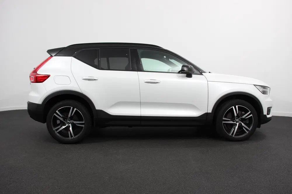 Volvo XC40 1.5 T5 Recharge R-Design Panoramisch dak N uit 2021, foto 8