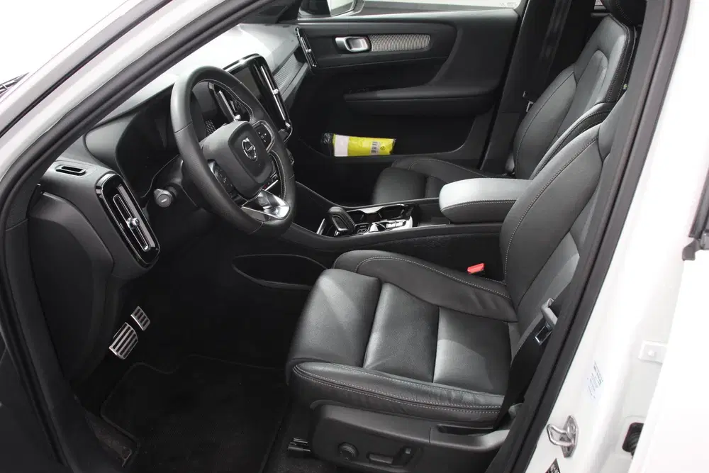 Volvo XC40 1.5 T5 Recharge R-Design Panoramisch dak N uit 2021, foto 9