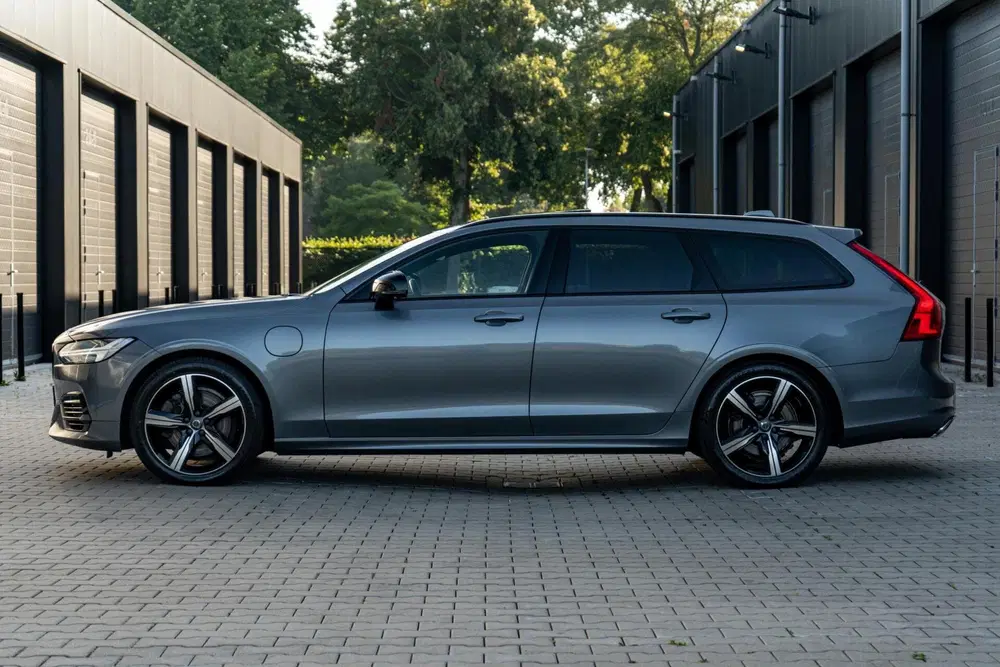 Volvo V90 2.0 T8 AWD R-Design *Pano* Vol* Dealer ond uit 2019, foto 2