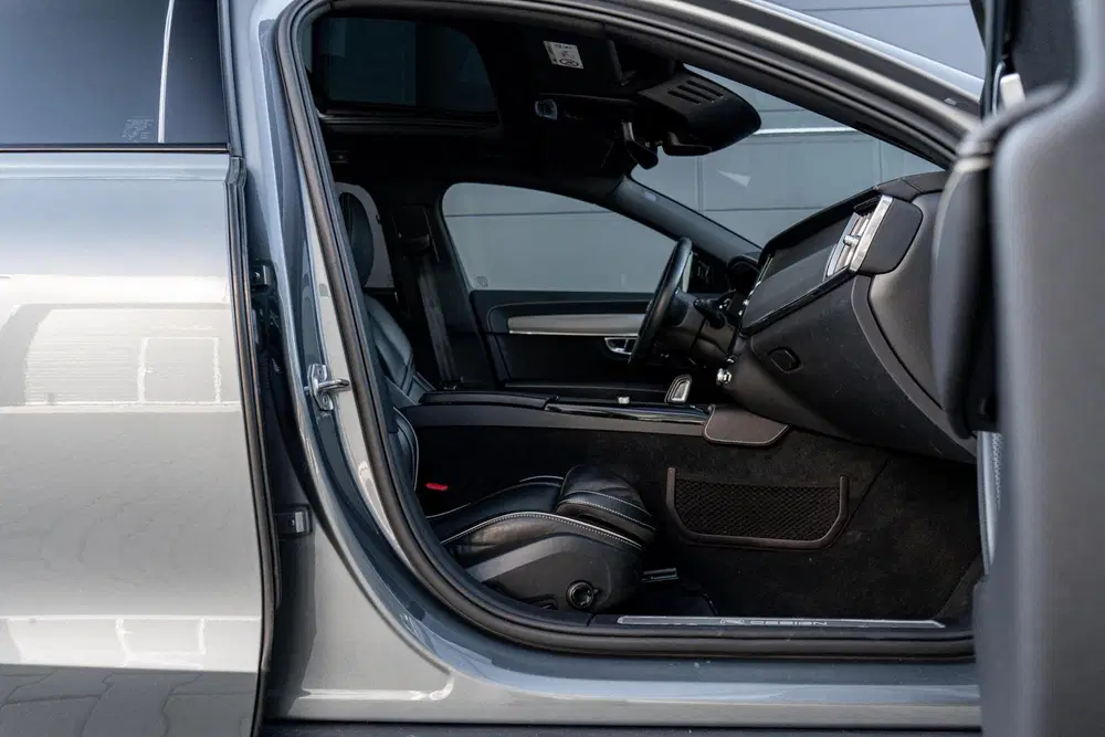 Volvo V90 2.0 T8 AWD R-Design *Pano* Vol* Dealer ond uit 2019, foto 4