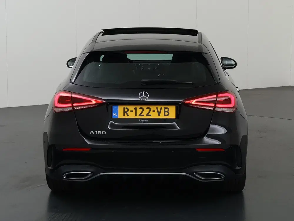 Mercedes-Benz A-Klasse 180 Premium Plus uit 2022, foto 4