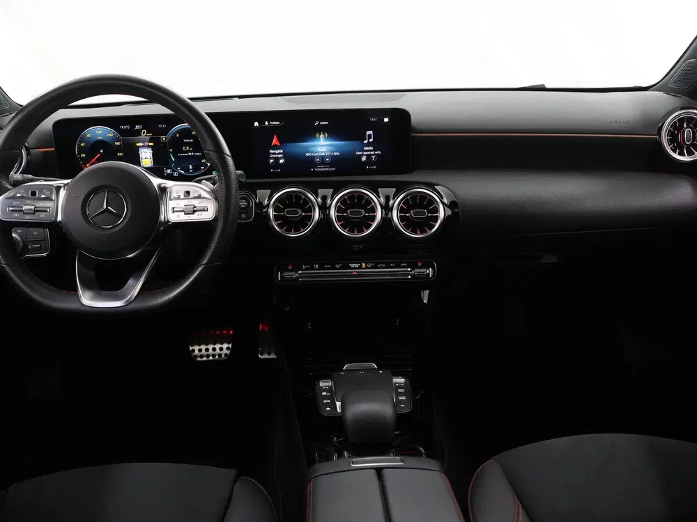 Mercedes-Benz A-Klasse 180 Premium Plus uit 2022, foto 8