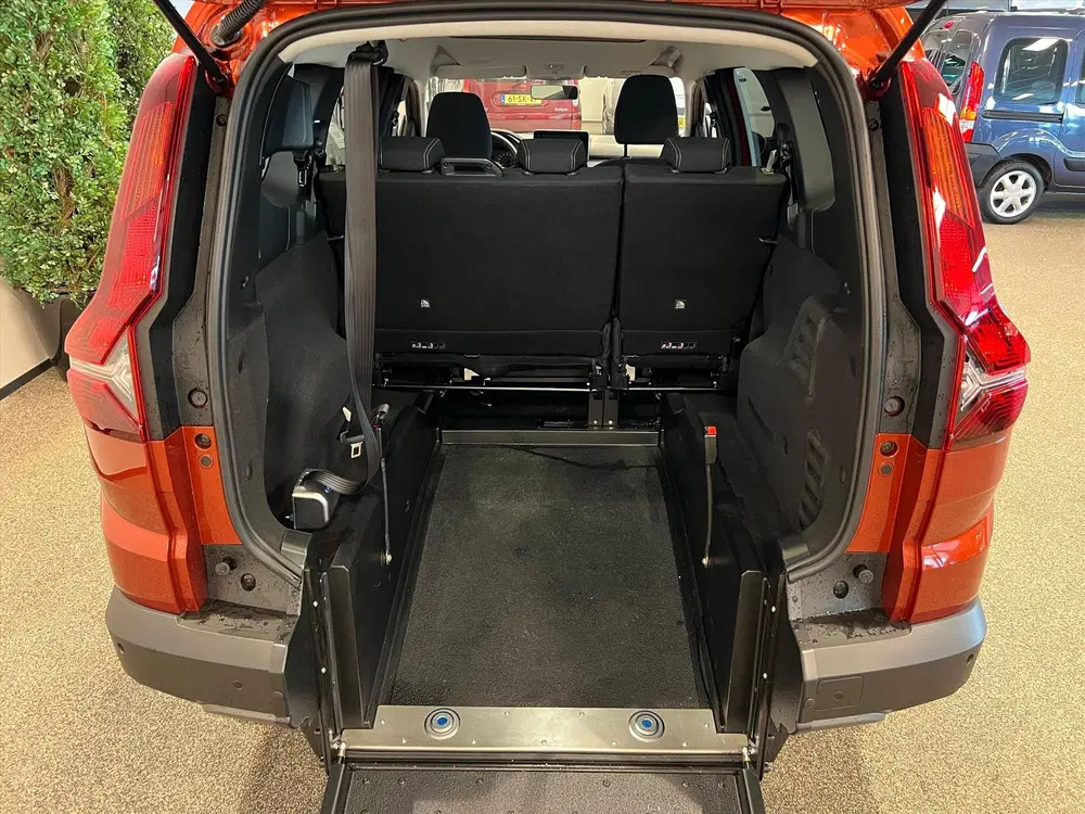 Dacia Jogger Rolstoelauto 5+1 uit 2024, foto 13