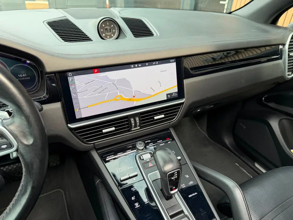 Porsche Cayenne 3.0 E-Hybrid PANO BOSÉ ACC 462PK 2020 BTW uit 2020, foto 15