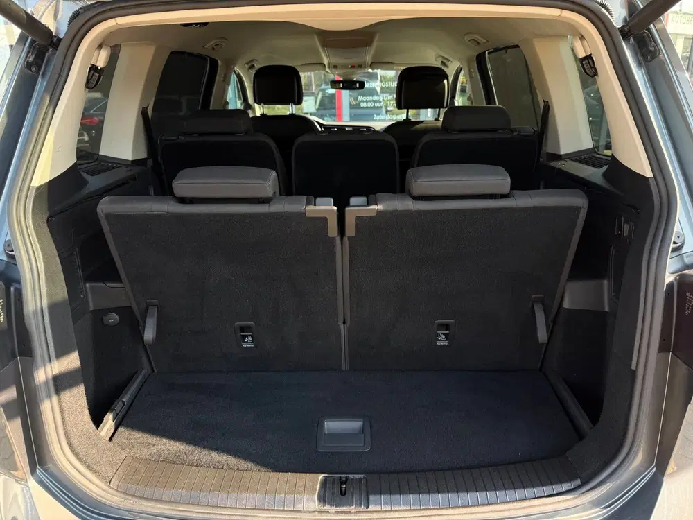 Volkswagen Touran 1.5 TSI Highline Business 7p uit 2019, foto 9