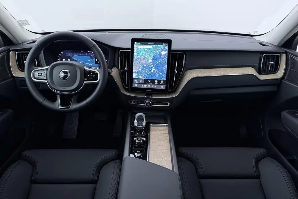 Volvo XC60 T8 Ultra Dark uit 2025, foto 4