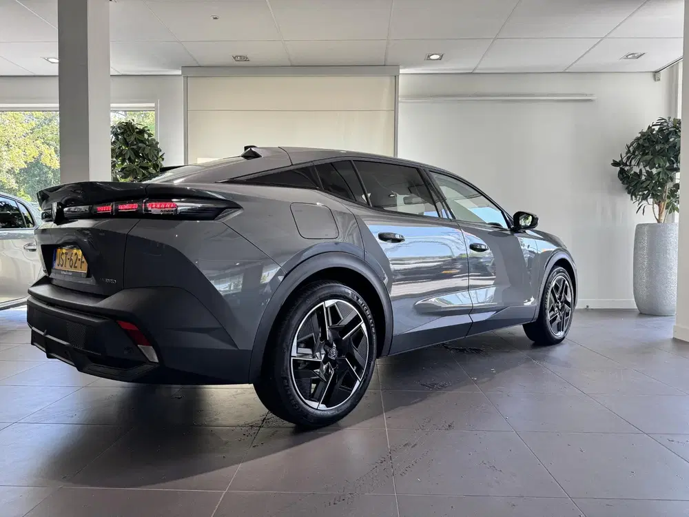 Peugeot 408 1.6 HYbrid Allure Pack 225 EAT8 uit 2025, foto 6