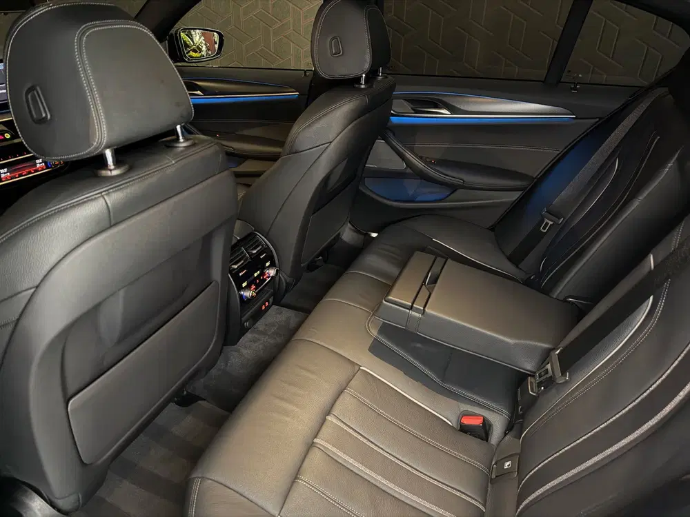 BMW 5-serie 5 Serie 545e xDrive Business Ed uit 2022, foto 10
