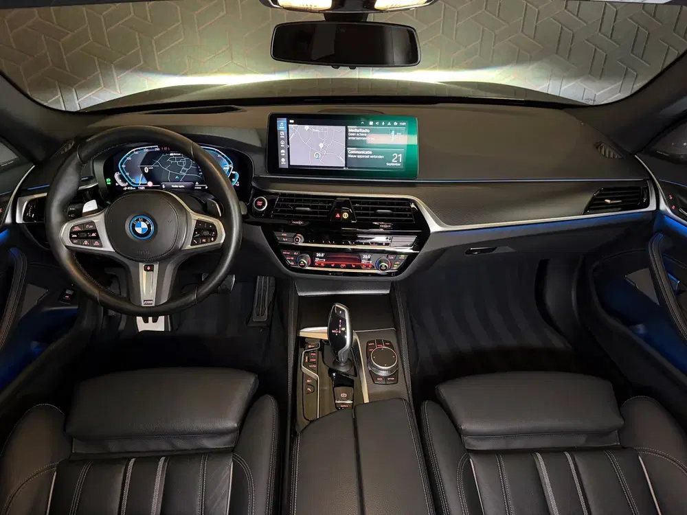 BMW 5-serie 5 Serie 545e xDrive Business Ed uit 2022, foto 13