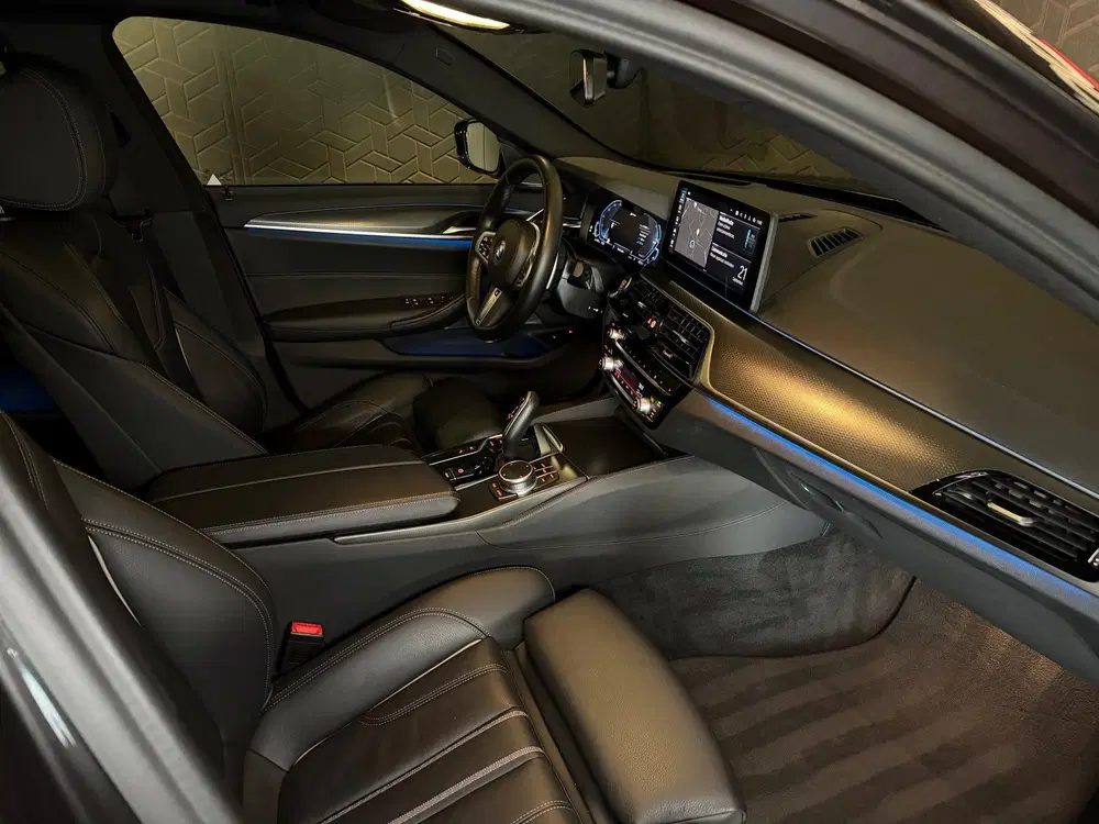 BMW 5-serie 5 Serie 545e xDrive Business Ed uit 2022, foto 15