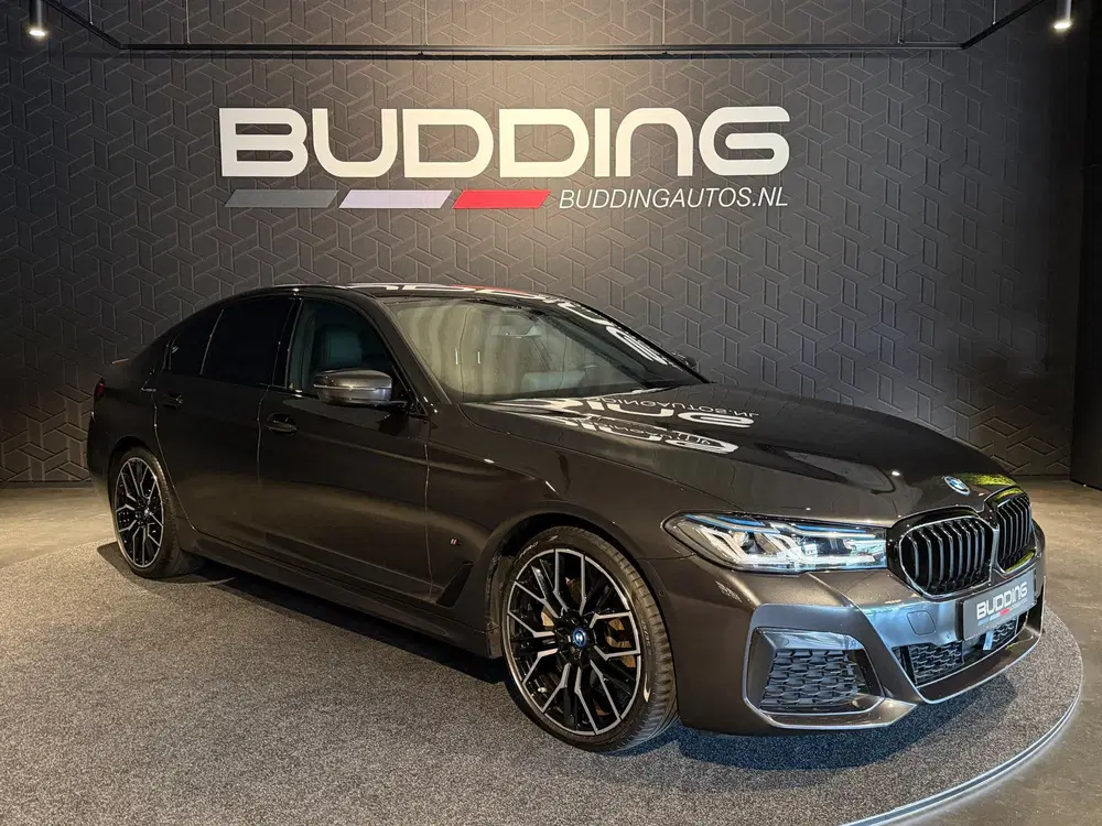 BMW 5-serie 5 Serie 545e xDrive Business Ed uit 2022, foto 3