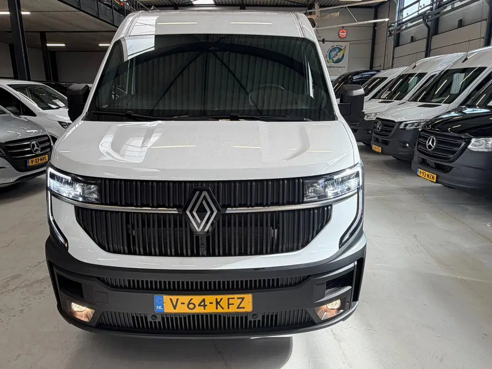 Renault Master T35 2.0DCI L2H2 150PK Airco Navi Cruisecon uit 2024, foto 3